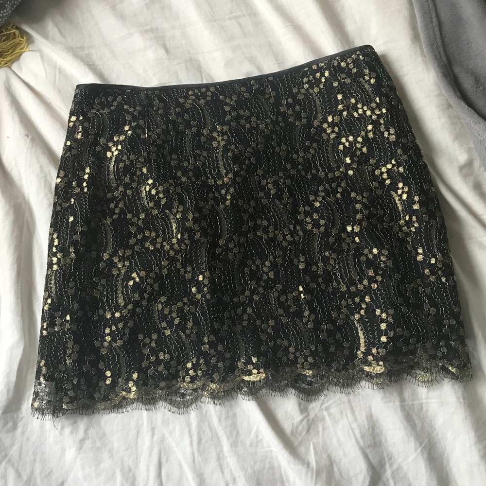 MILLY NEW YORK •Black And Gold Lace Mini Skirt•